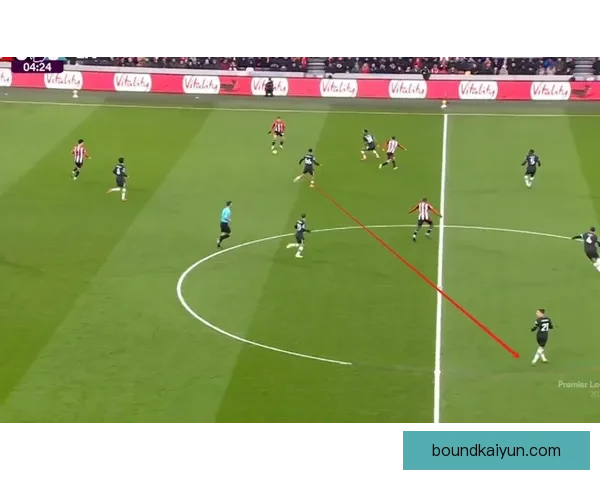 法马主帅战术风格解析:注重控球与高位逼抢表现 法马主帅战术风格解析:注重控球与高位逼抢表现